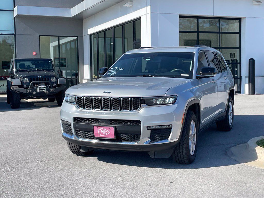 Used 2021 Jeep Grand Cherokee L Limited AWD/4WD image 3