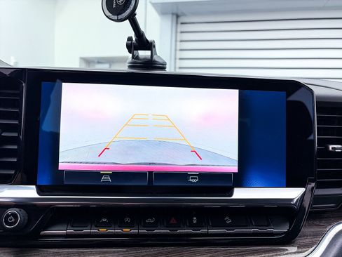 Used 2023 Chevrolet Silverado 1500 LT Trail Boss image 6