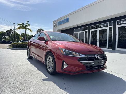 Used 2019 Hyundai Elantra SEL FWD image 30