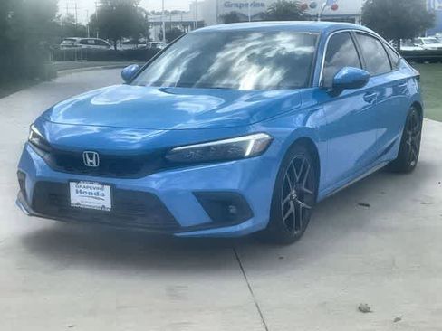Used 2024 Honda Civic Sport Touring image 2