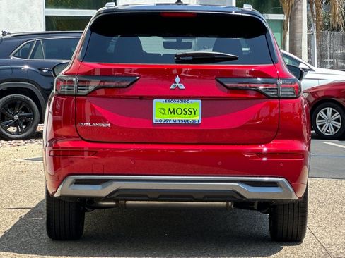 New 2025 Mitsubishi Outlander SEL image 5