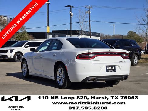 Used 2023 Dodge Charger SXT image 3