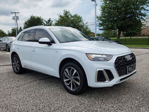 Certified 2023 Audi Q5 2.0T Premium w/ Convenience Package AWD/4WD image 3