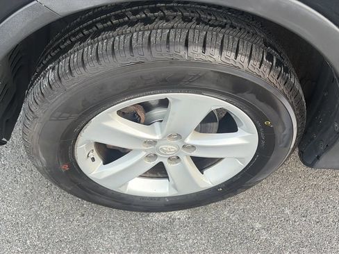 Used 2013 Toyota RAV4 XLE image 24