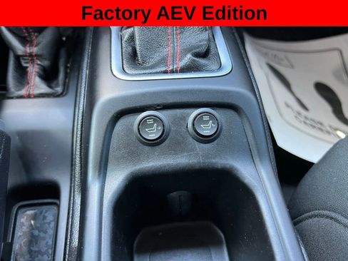 Used 2021 Jeep Wrangler Unlimited Rubicon AWD/4WD image 34