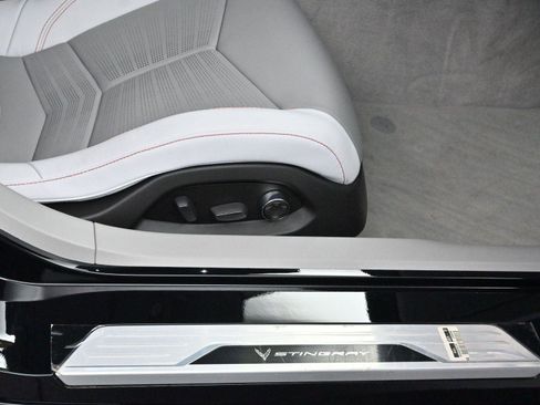 Used 2026 Chevrolet Corvette Stingray Premium Conv w/ Stealth Interior Trim Package RWD image 31