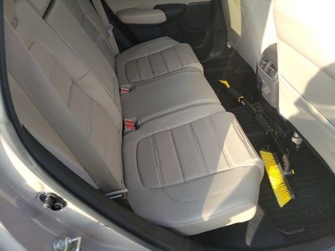 Used 2017 Honda CR-V Touring image 7