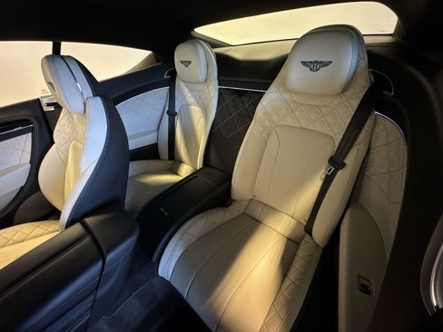Used 2020 Bentley Continental GT V8 First Edition image 22