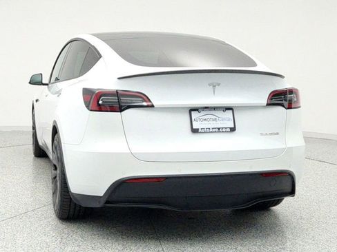 Used 2022 Tesla Model Y Performance image 6