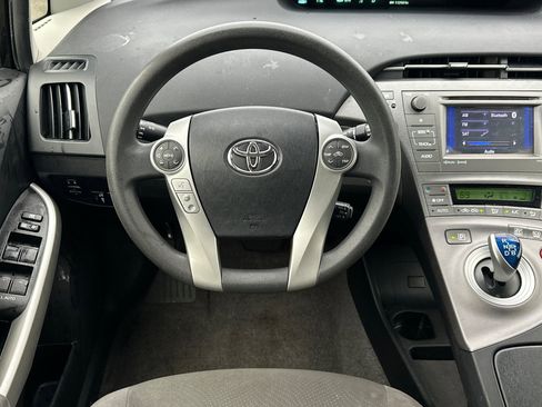 Used 2015 Toyota Prius Three image 14
