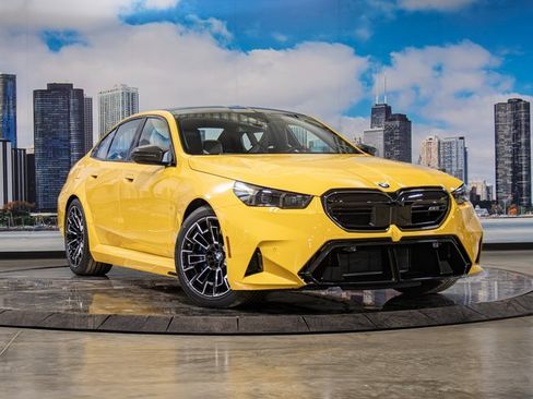 New 2026 BMW M5 w/ Carbon Package image 1