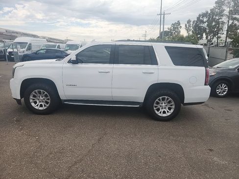 Used 2017 GMC Yukon SLT AWD/4WD image 10