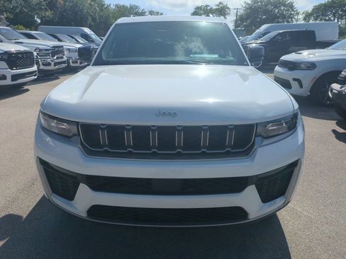 New 2026 Jeep Grand Cherokee L Limited RWD image 3