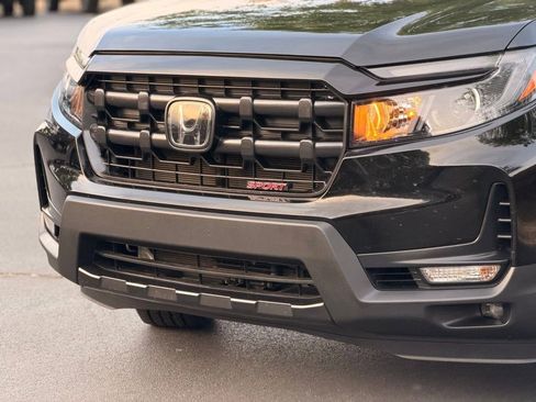 Used 2024 Honda Ridgeline Sport image 10