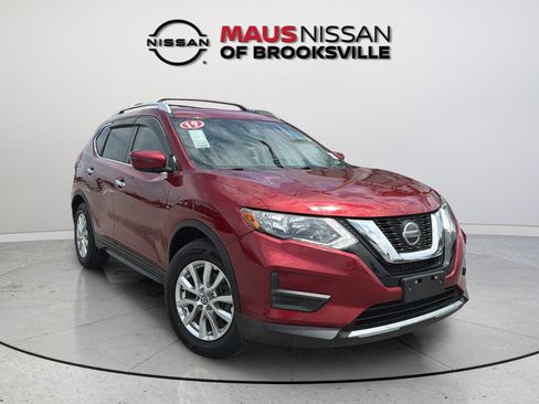 Used 2019 Nissan Rogue SV FWD image 1