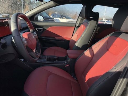 New 2025 Kia K4 GT-Line image 4