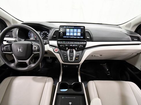 Certified 2025 Honda Odyssey EX-L image 3