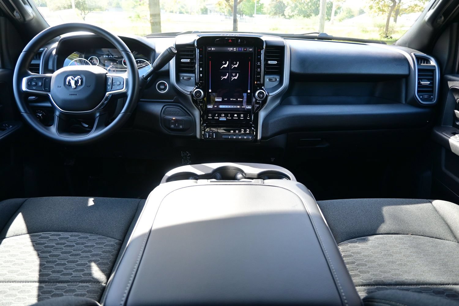New 2027 RAM 3500 Tradesman AWD/4WD image 27