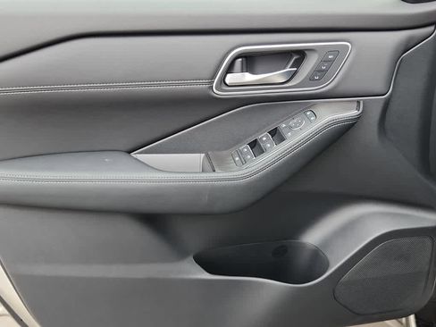 New 2026 Nissan Rogue Platinum w/ Platinum Premium Package image 10