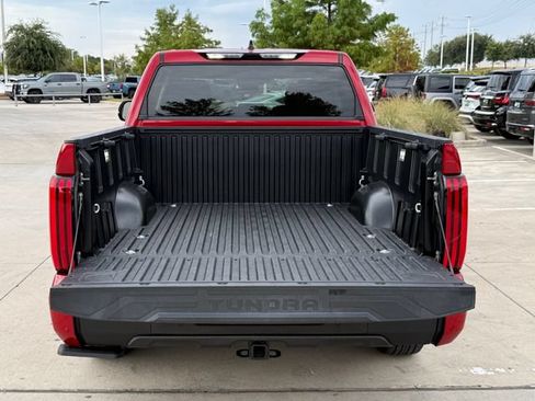 Used 2022 Toyota Tundra SR5 w/ SR5 Premium Package AWD/4WD image 33