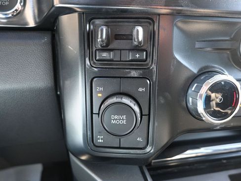 New 2026 Ford F250 Lariat w/ Black Appearance Package image 46