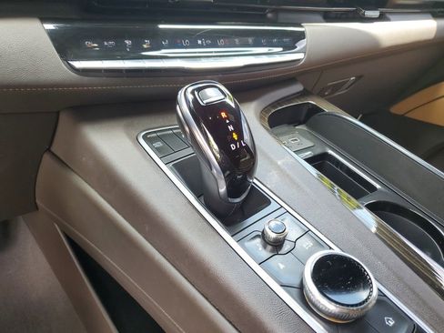Used 2021 Cadillac Escalade ESV Sport w/ Driver Assist Tech Package AWD/4WD image 31