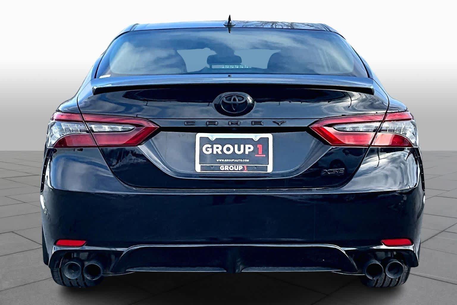 Used 2022 Toyota Camry XSE FWD image 5
