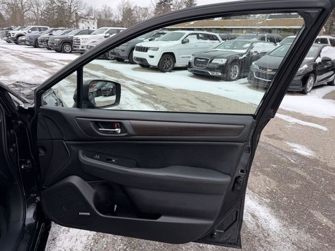 Used 2017 Subaru Legacy 2.5i Limited image 27