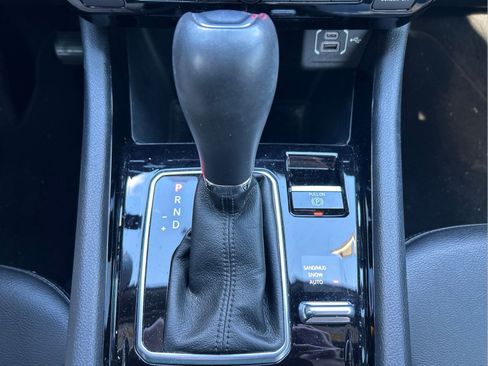 Certified 2022 Jeep Compass Latitude w/ Sun and Sound Group AWD/4WD image 17