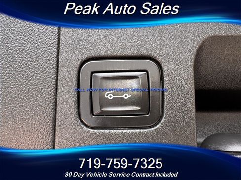 Used 2017 Cadillac XT5 Platinum w/ Driver Assist Package AWD/4WD image 32