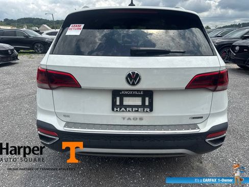 Used 2023 Volkswagen Taos SE w/ Panoramic Sunroof Package AWD/4WD image 4