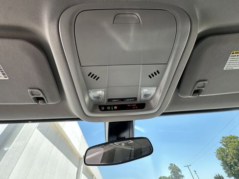 Used 2023 GMC Acadia SLE w/ Driver Convenience Package image 23