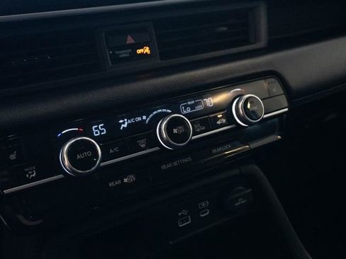 Used 2025 Honda Pilot EX-L image 27