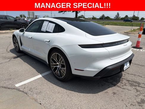 Used 2022 Porsche Taycan RWD image 5