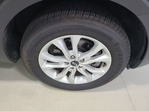 Used 2020 Kia Telluride LX FWD image 37