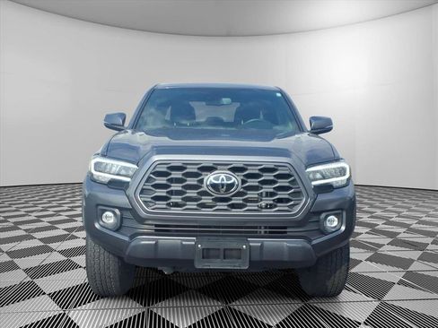 Used 2023 Toyota Tacoma TRD Off-Road image 3