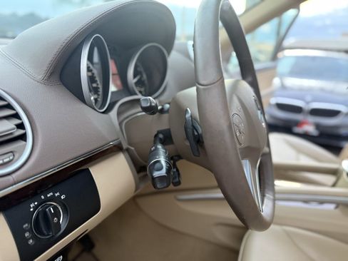 Used 2010 Mercedes-Benz GL 450 4MATIC image 26