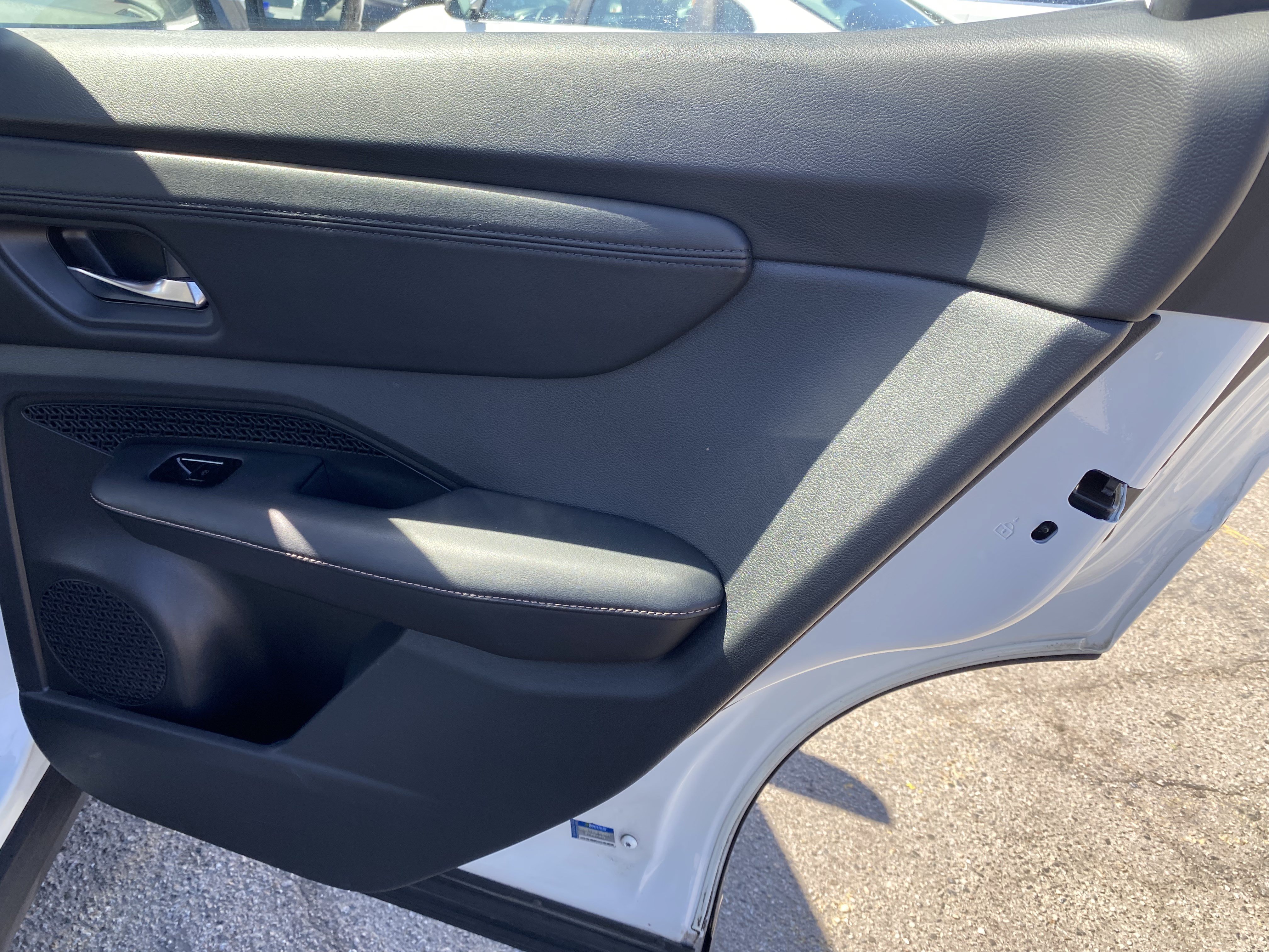 Used 2023 Nissan Ariya FWD image 19