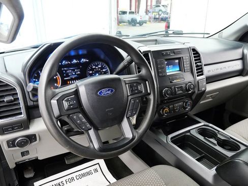 Used 2017 Ford F250 XLT w/ XLT Value Package AWD/4WD image 12