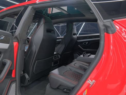 Used 2021 Lamborghini Urus image 38