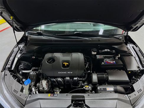 Used 2019 Hyundai Veloster 2.0 Premium image 30