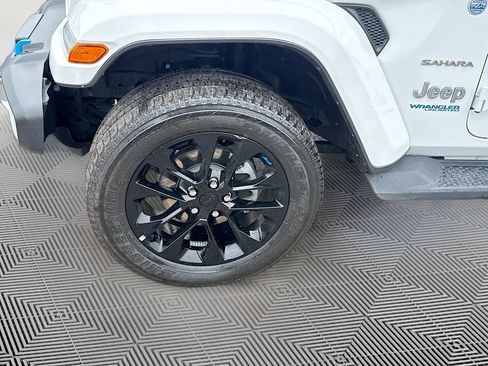 Used 2022 Jeep Wrangler Unlimited Sahara w/ Cold Weather Group image 35