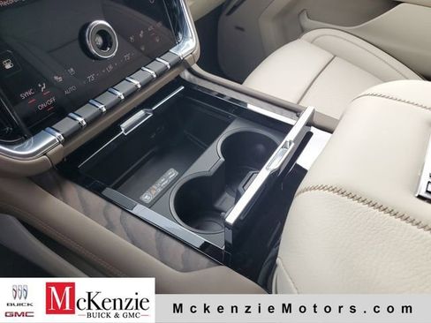 New 2026 GMC Yukon XL Denali w/ Denali Reserve Package AWD/4WD image 18