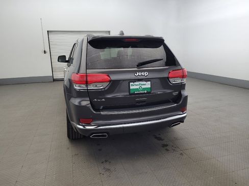 Used 2017 Jeep Grand Cherokee Summit image 6