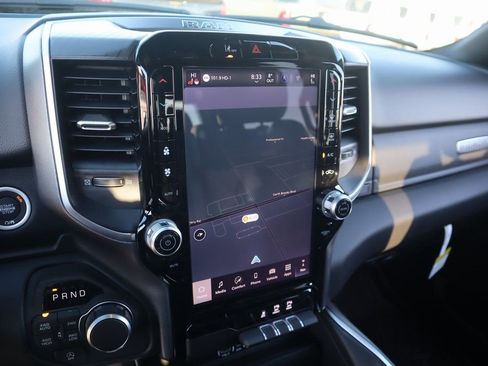 New 2026 RAM 1500 4x4 Crew Cab image 7