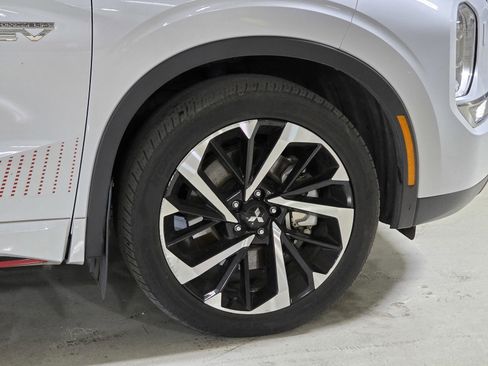 Used 2024 Mitsubishi Outlander Ralliart image 9