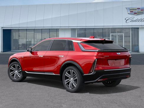 New 2025 Cadillac Lyriq Luxury image 3