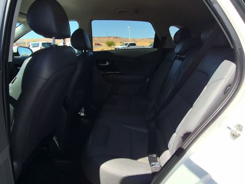 Used 2019 Kia Niro EX FWD image 25