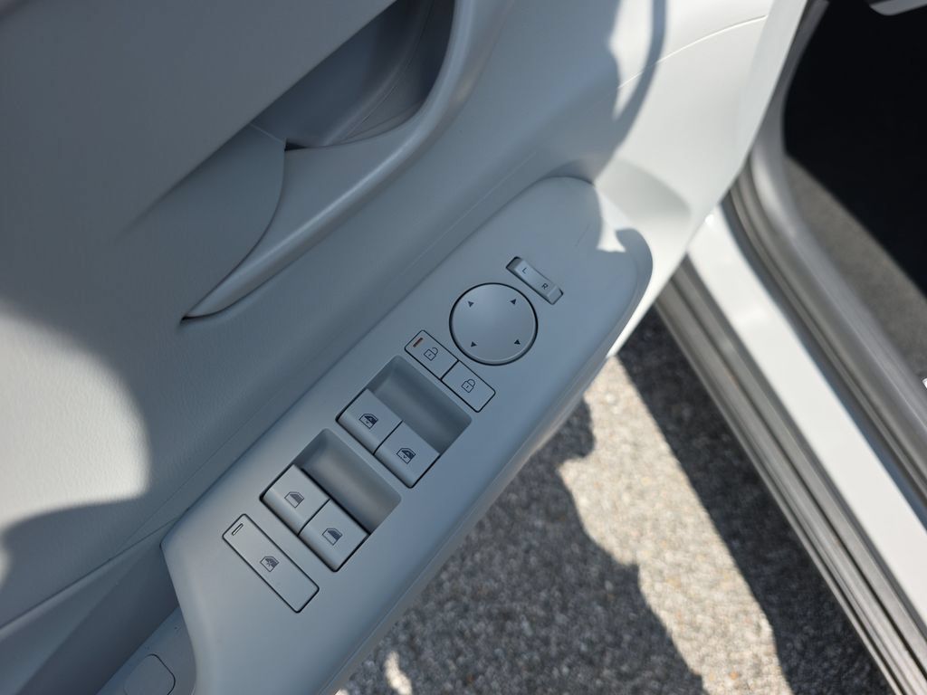 New 2026 Hyundai Kona SEL Sport FWD image 18