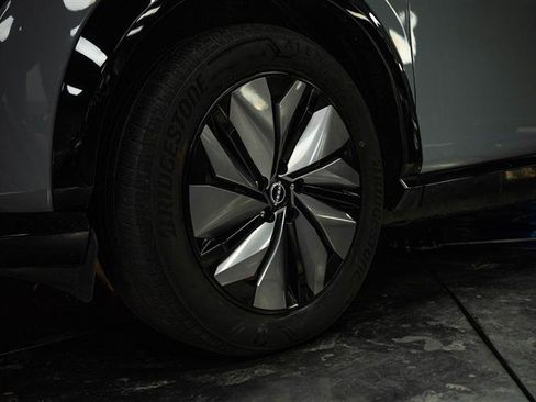 Used 2024 Nissan Ariya FWD image 3